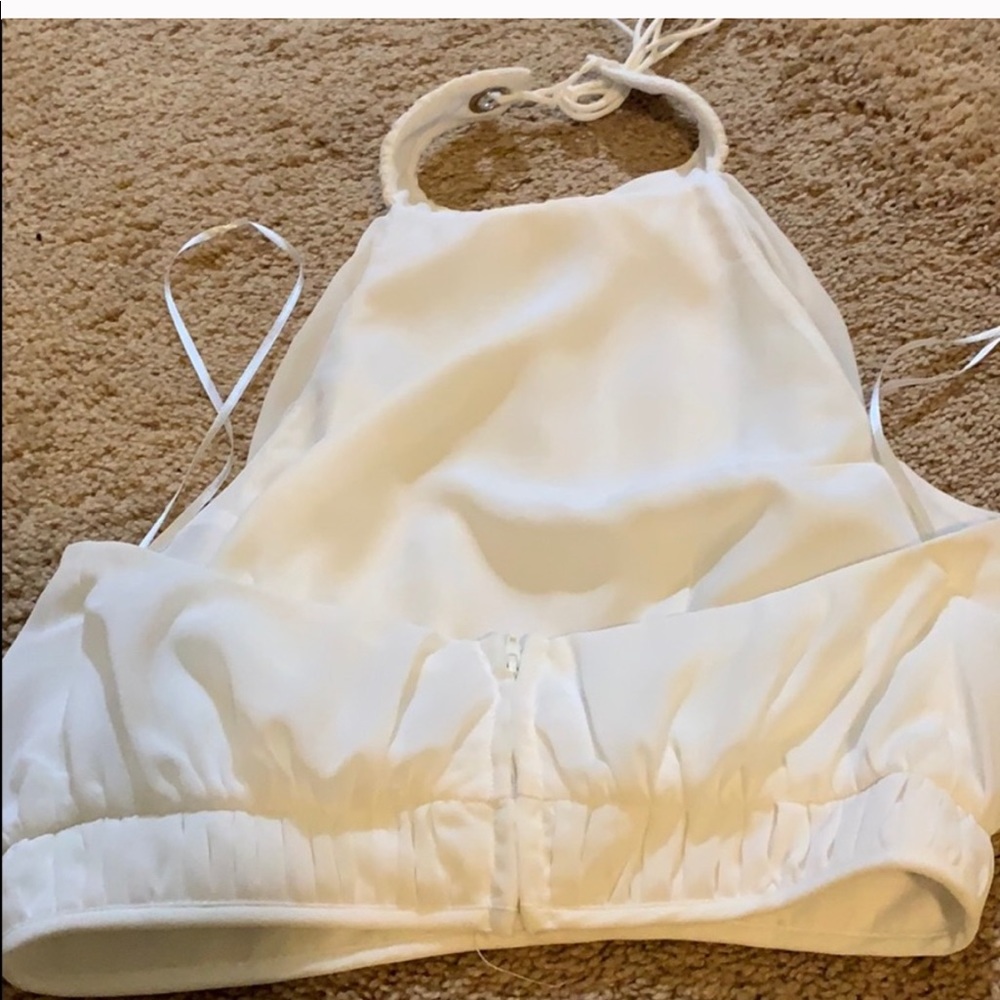 C/MEO White Backless Halter Crop Top - Picture 3 of 4